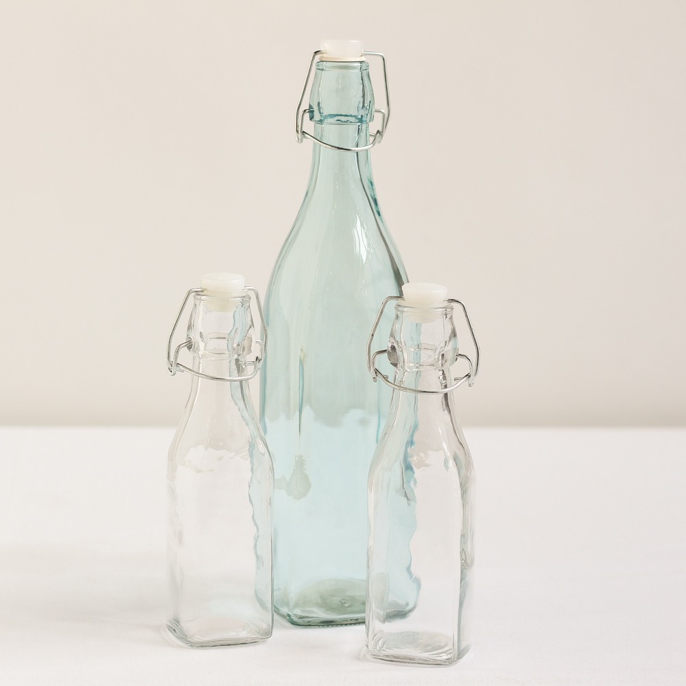 Glass Water Bottle: Cold Beverage