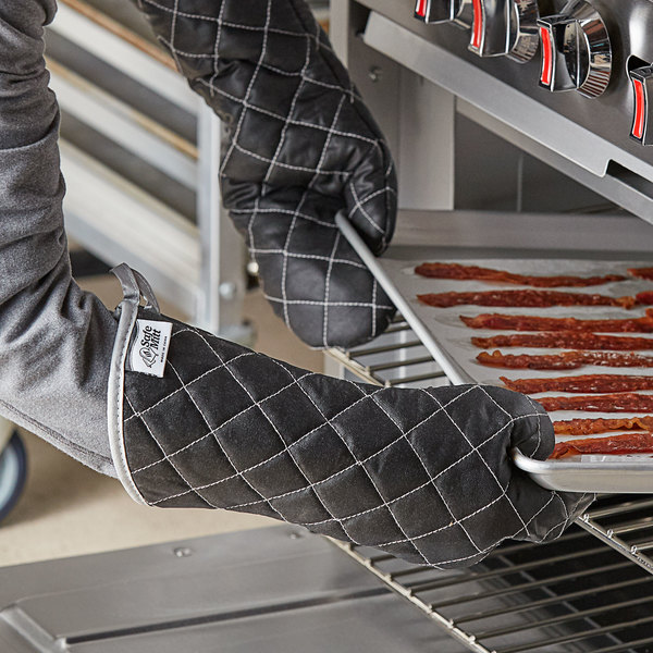 Oven Mitts: Who invented it?