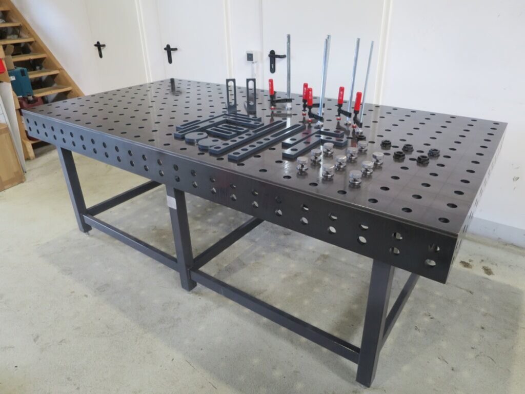 Can welding tables be customized or modified?