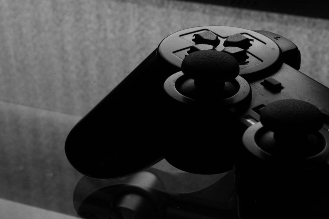 Exploring the Features and Advantages of the PS2 Controller and Accessories