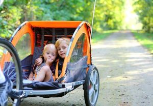 La remorque vélo bébé est compatible avec les vélos ?