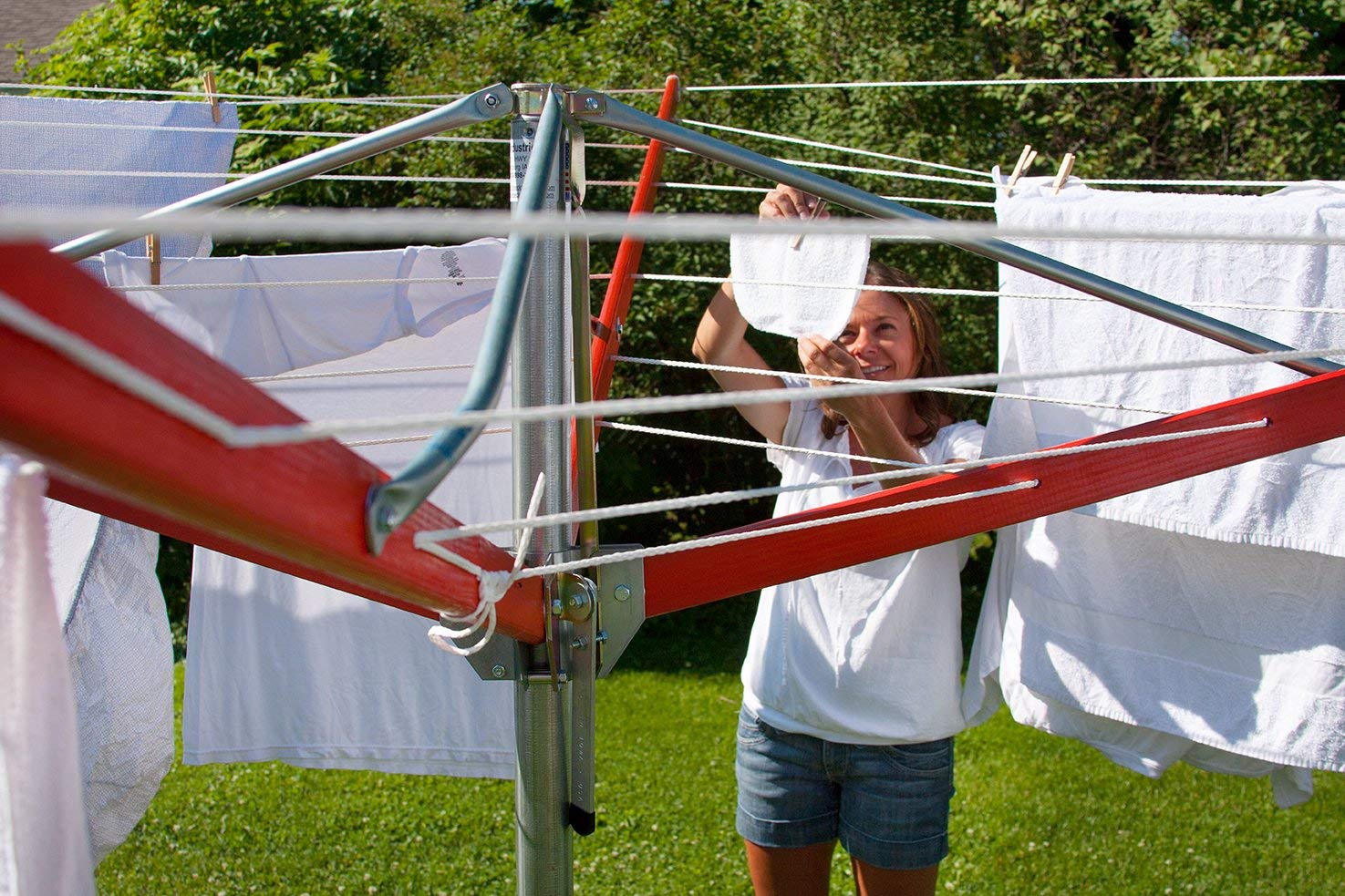 How to Choose the Best Folding Clothesline for Your Garden