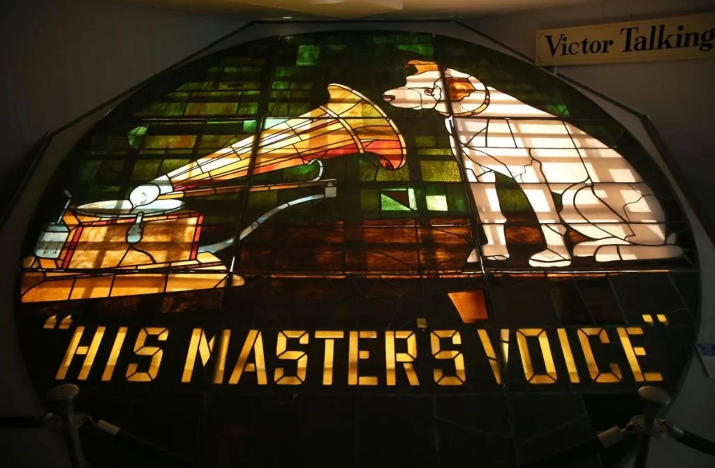 The story of Nipper in the famous RCA Victor record label logo