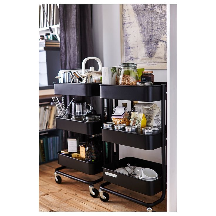 Les dessertes de cuisine pour les cuisines scandinaves
