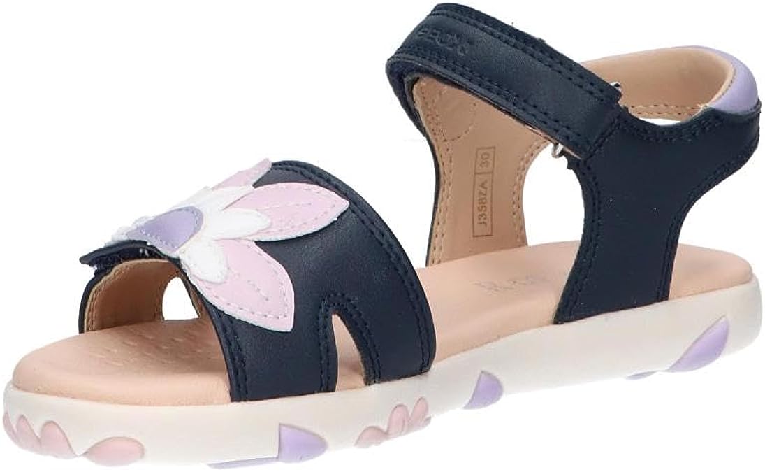 ¿Cómo cuidar las sandalias de niña para que duren más tiempo?