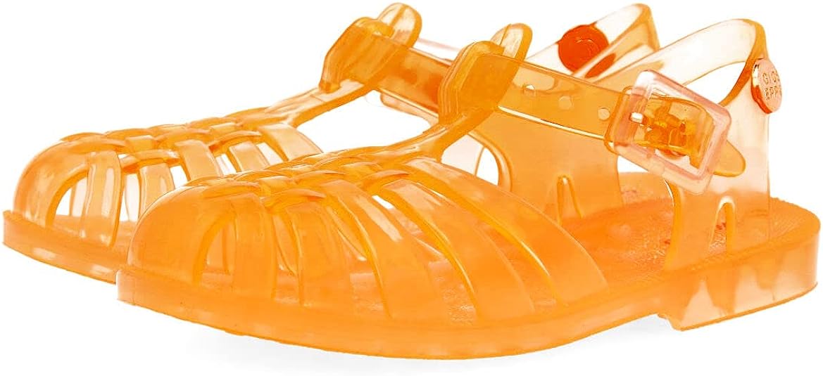 ¿Cuál es el precio promedio de las sandalias para niña?