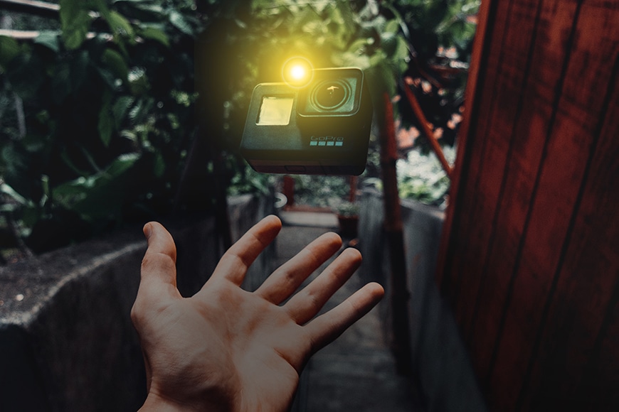 Night shooting artifact: flashlight action camera to help you complete