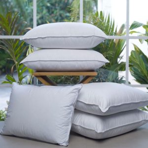 Como usar o travesseiro de corpo para dormir melhor durante uma viagem