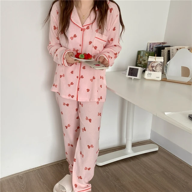 Pijamas de dos piezas para mujer: ¿cómo elegir el conjunto adecuado?