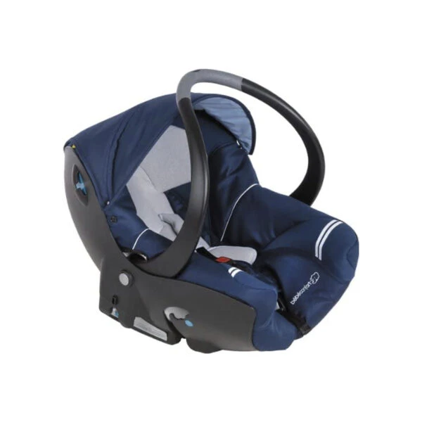 ¿ Qué son los protectores laterales y por qué son importantes en la silla de coche para bebé?