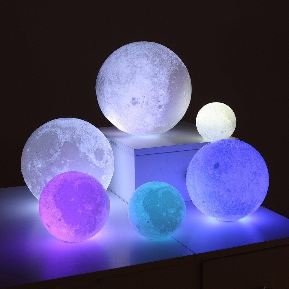 Moon Lamps and Children: A Nighttime Companion for Sweet Dreams