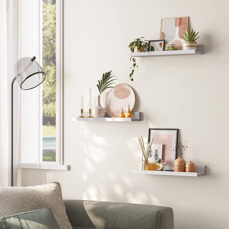 Les étagères murales flottantes : une solution moderne pour un look minimaliste