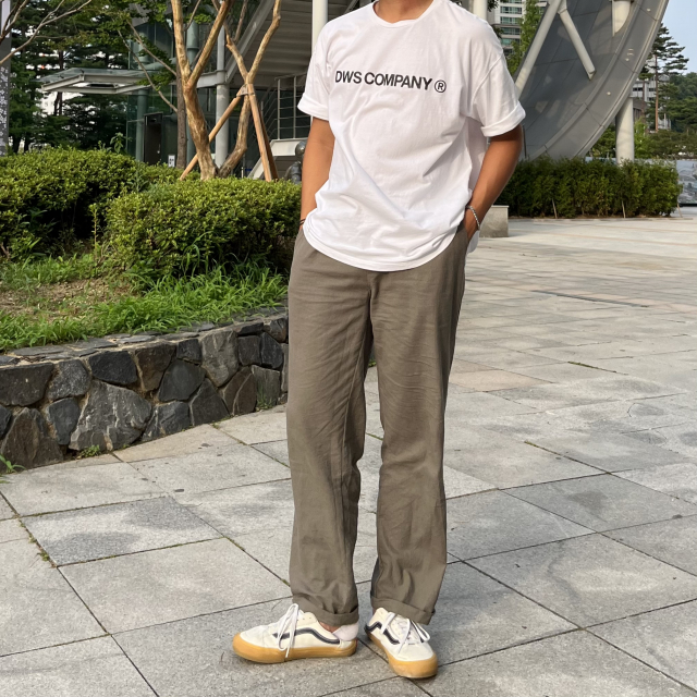 여름철에 시원하게 입을 수 있는 바지 종류