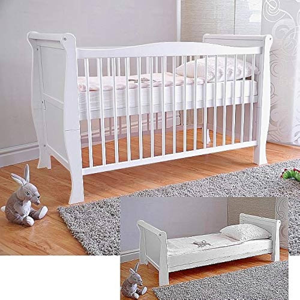 ¿Cuáles son los accesorios esenciales para utilizar con una cuna para bebés?