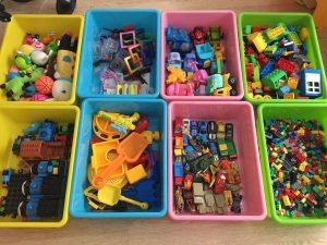 "Brinquedos para brincar ao ar livre: aproveitando a natureza e o ar livre"