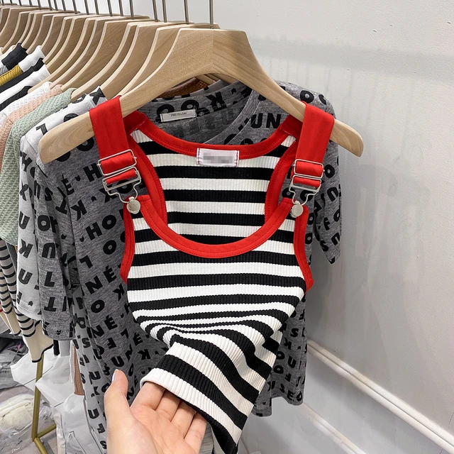 ¿Cuáles son los colores más populares para las camisetas de mujer en la actualidad?