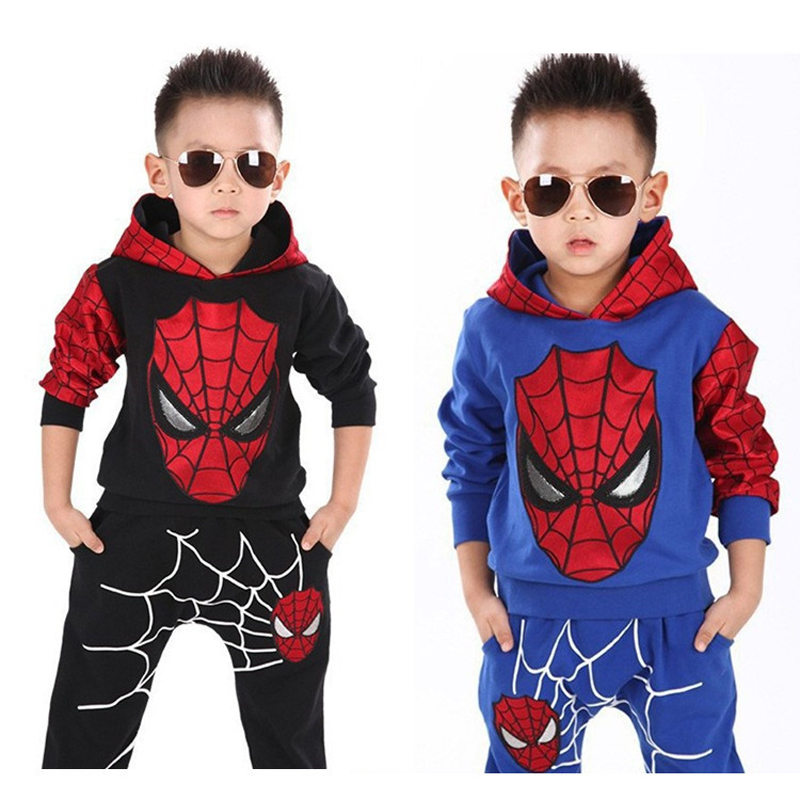 ¿Se puede personalizar un disfraz de Spiderman para un niño de 3 años?