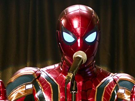 ¿Dónde puedo encontrar un disfraz de Spiderman para un niño de 3 años?