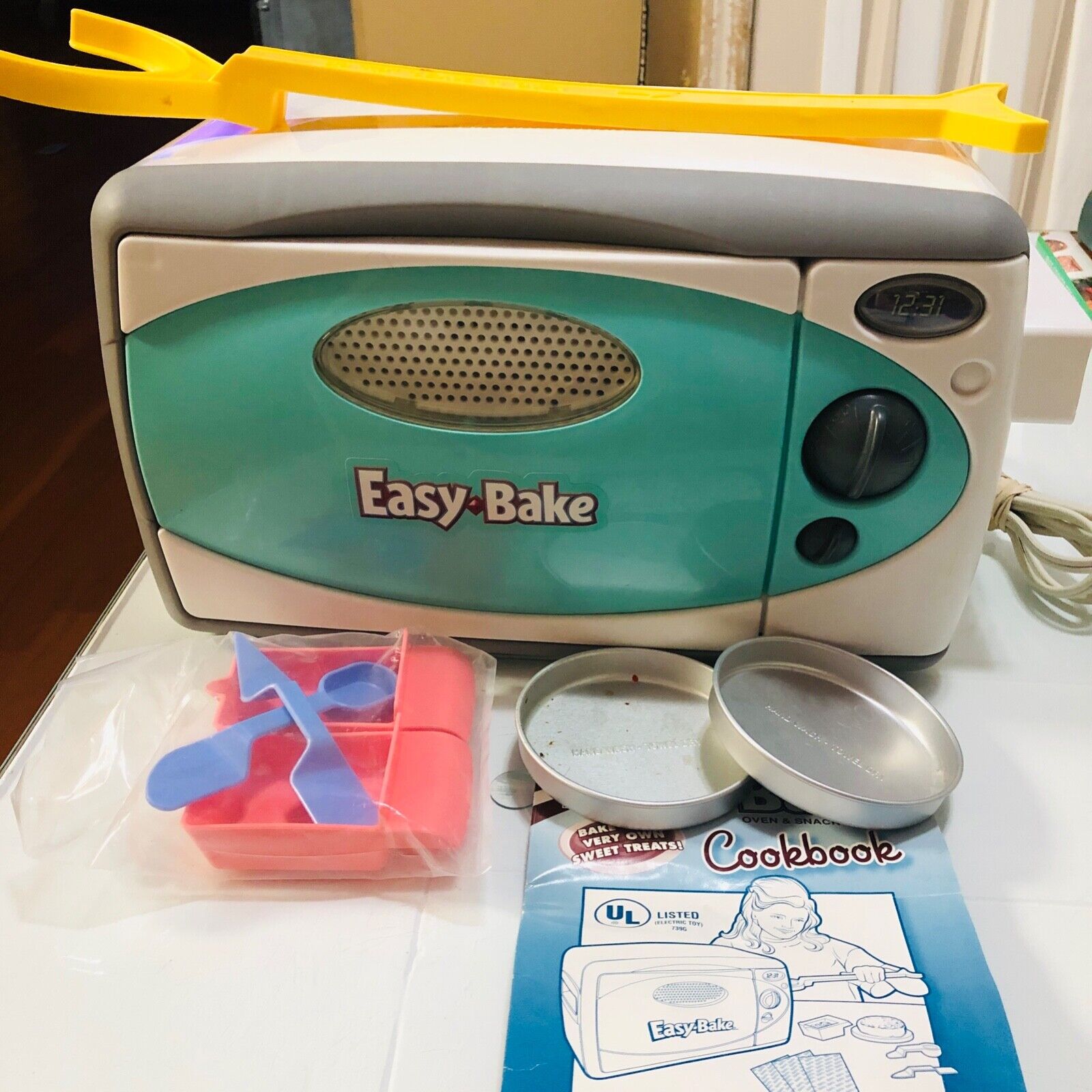 Heated Delights: Easy-Bake Oven Competitions – A Battle of Miniature Bakers