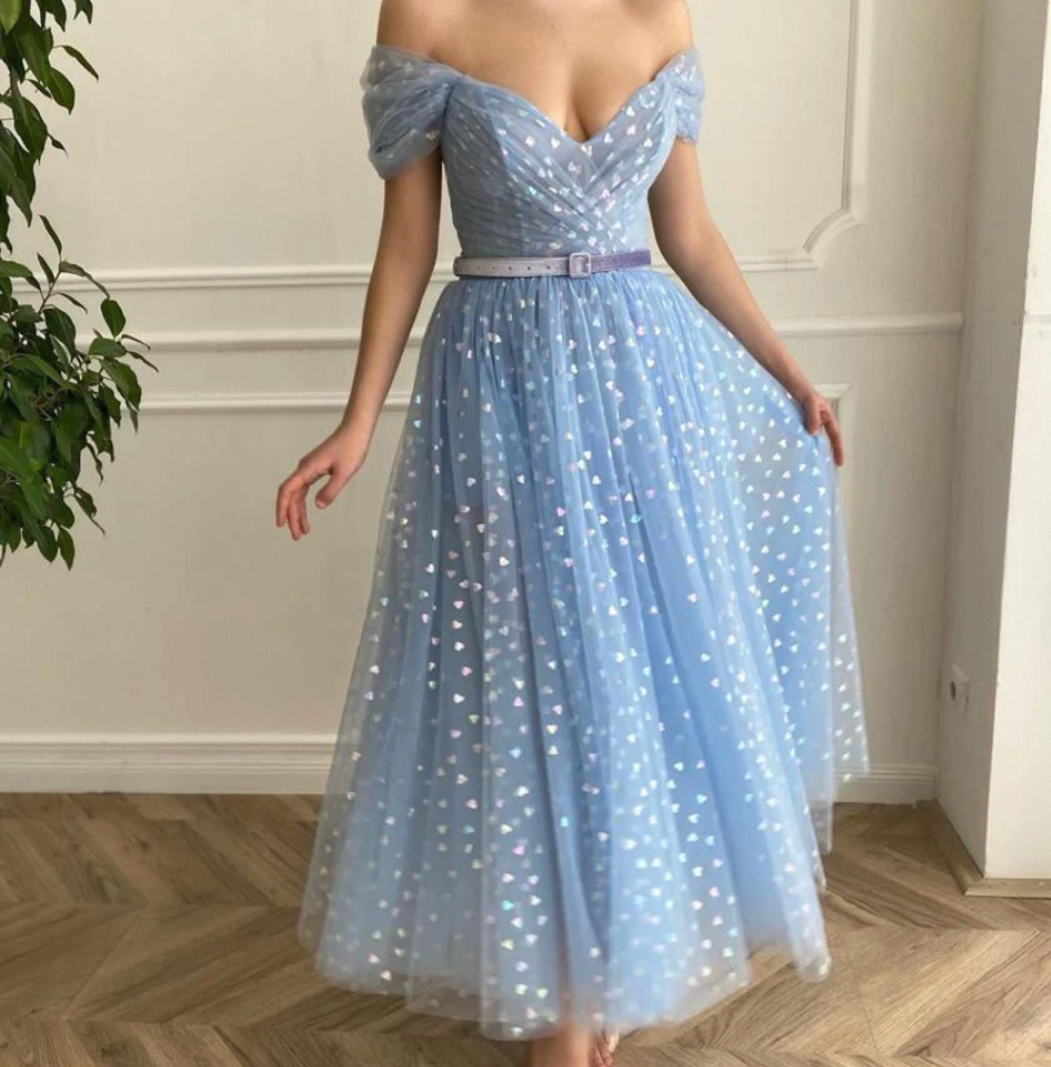 Selecting the Perfect White Long Dress: Tips for Petite Women