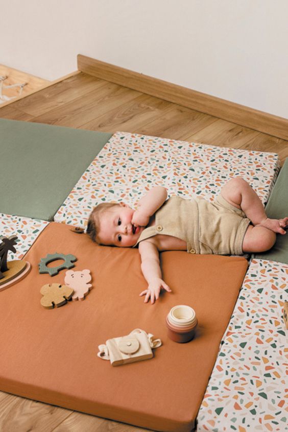 Le tapis motricité: Un outil incontournable pour une parentalité bienveillante