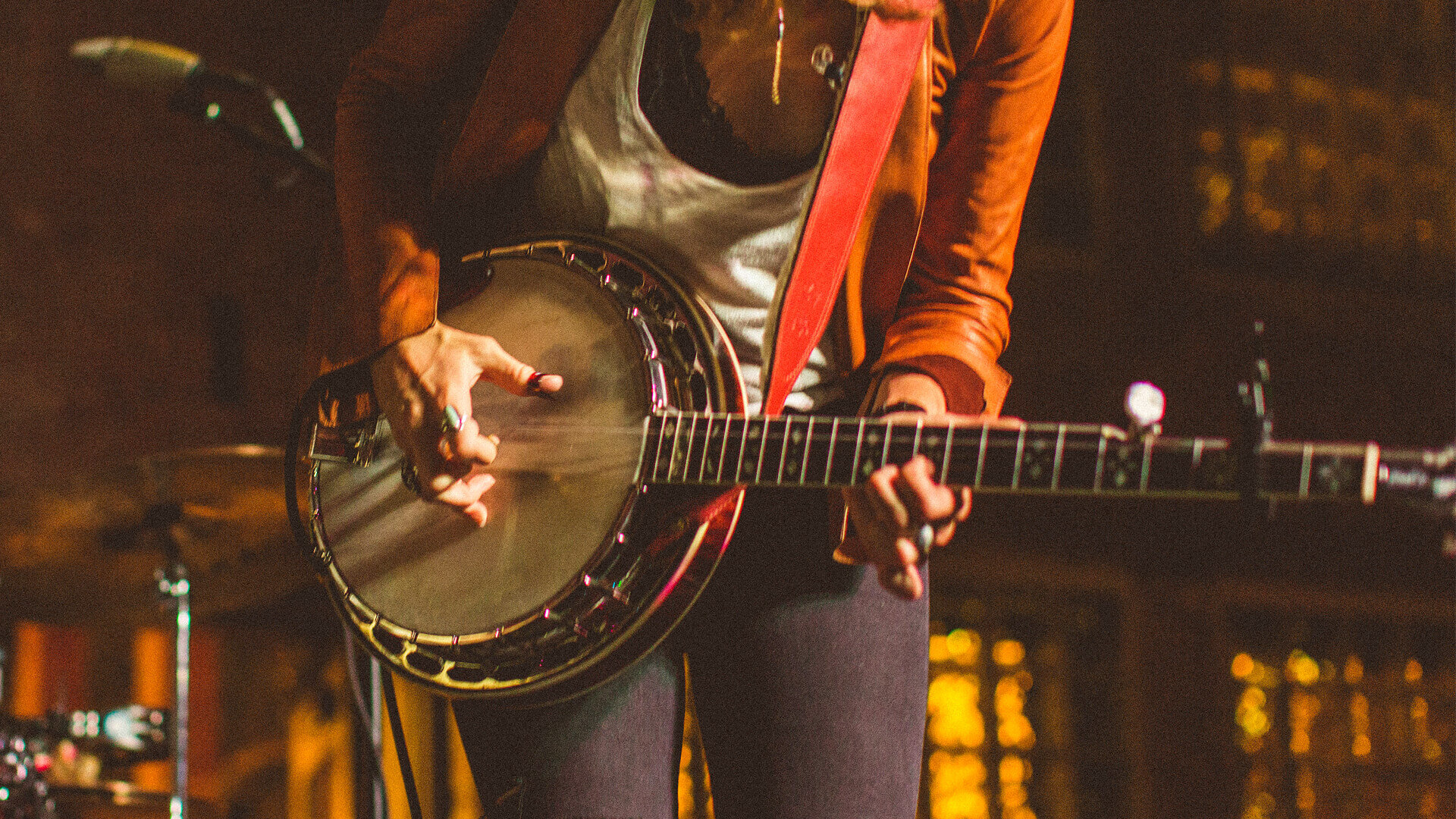 Master the Fingerpicking Techniques on the Banjo