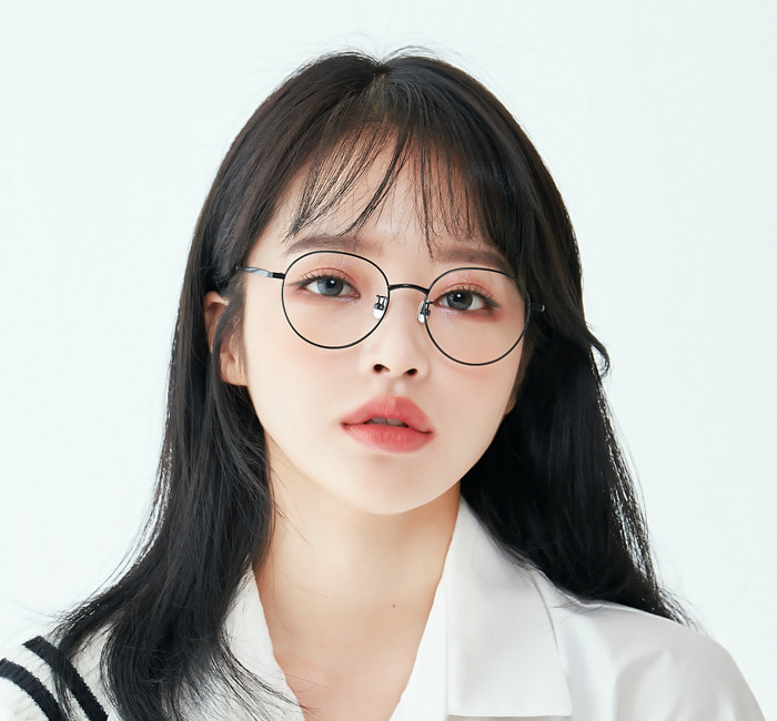 티타늄 안경테를 극한 온도로 노출시키지 않는 것이 좋을까요?