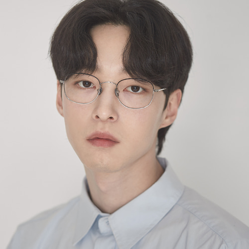 티타늄 프레임은 포토크로믹 렌즈와 함께 사용할 수 있습니까?