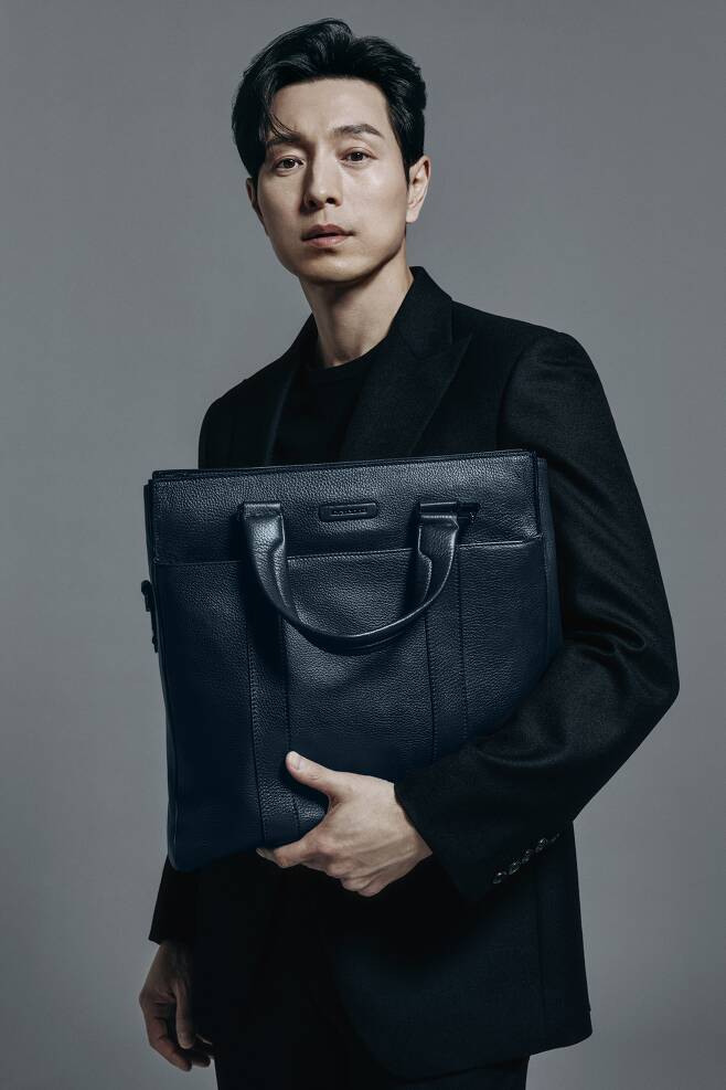 남자 클러치백을 어떻게 잘 코디할 수 있을까요?