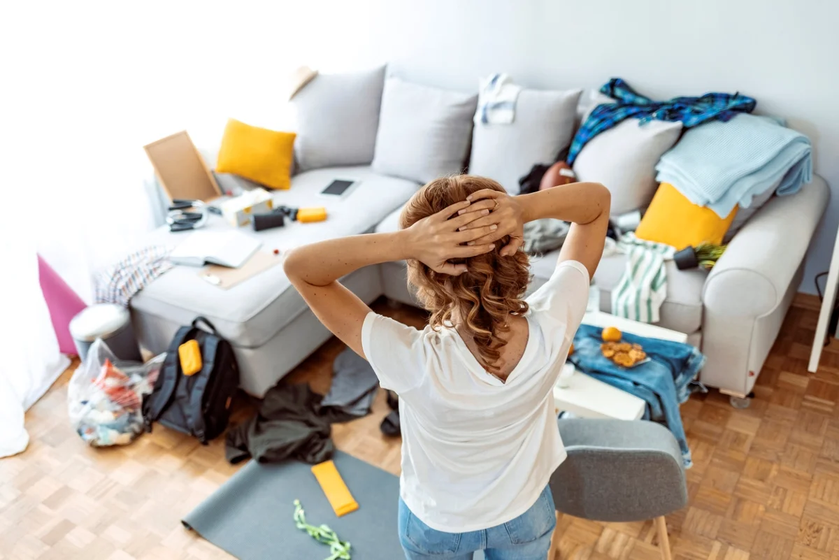 how to declutter a hoarders house