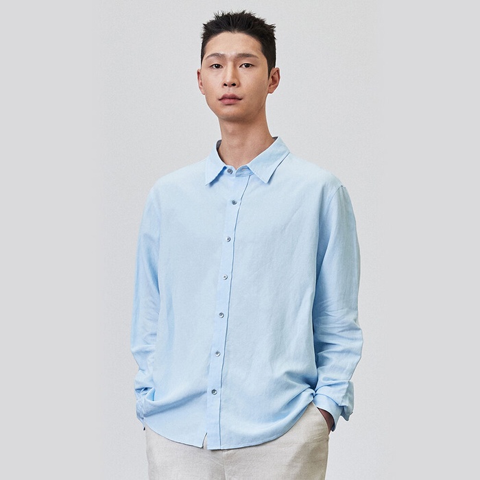 독특한 패턴의 린넨셔츠로 멋진 스타일링