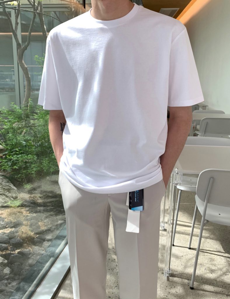 매일 입고 싶은 심플하고 스타일리시한 반팔티