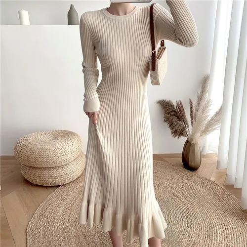 The Role of Knit Dresses in Dance and Performance Costumes