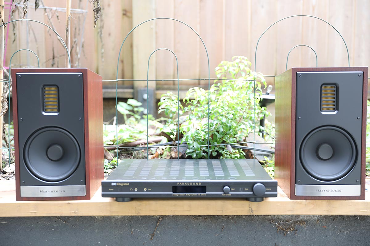 Expanding Horizons: Bookshelf Speakers and Virtual Surround Sound Technologies