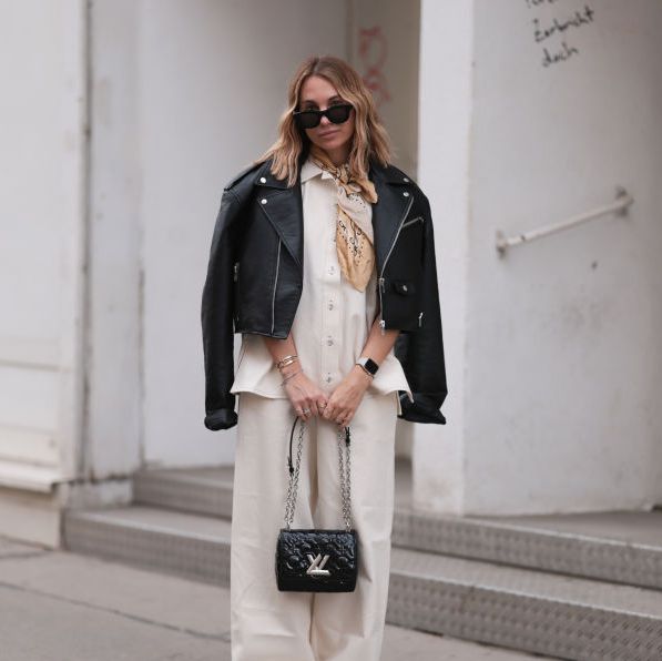 ¿Qué prendas quedan bien con chaquetas de cuero?