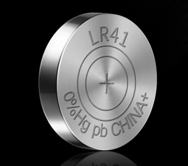 How do I clean the contacts of an LR41 battery for optimal performance?