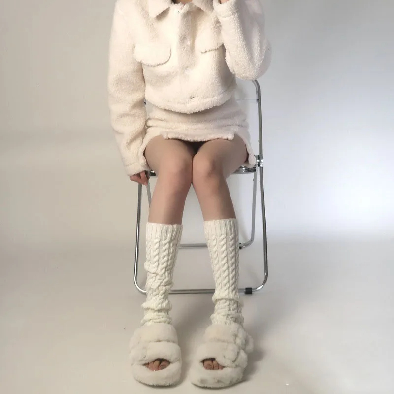 Leg Warmers in forge Trends: freshly Designs for 2023