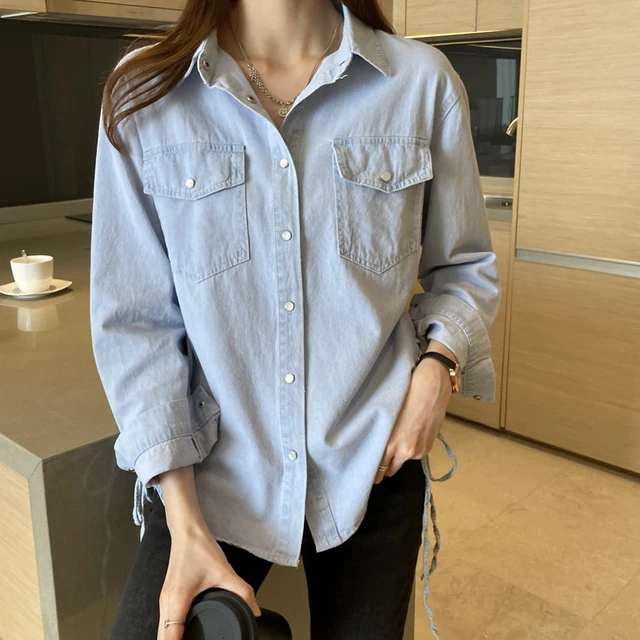 ¿A qué debes prestar atención al usar camisas vaqueras para mujer?