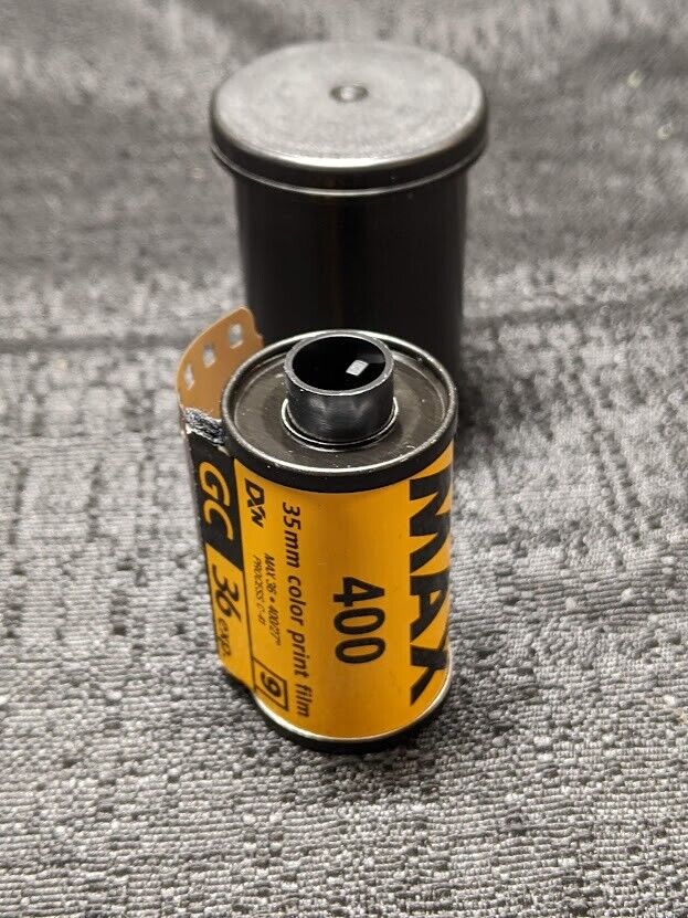Seeable Narratives: Telling Stories Through the Viewfinder of 35mm Film Photography