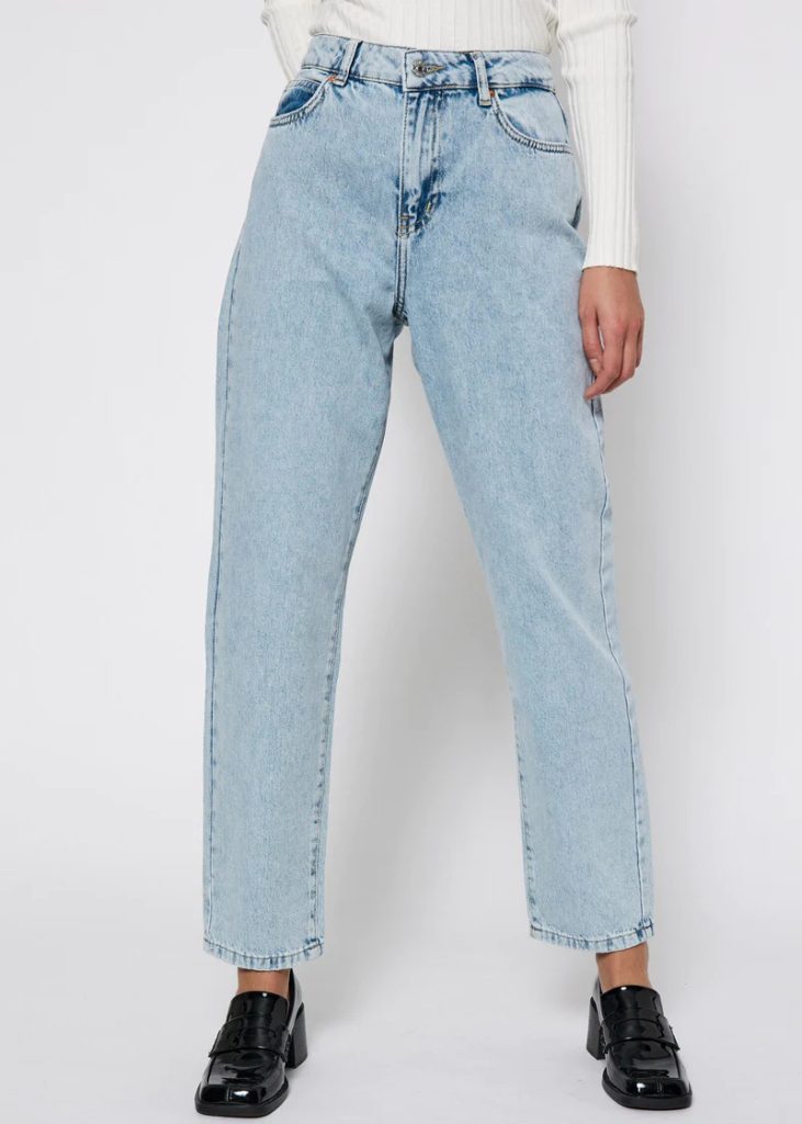 What to wear with jeans, when it comes to choosing what to wear with a pair of jeans, the versatility and universality of denim allows for an array