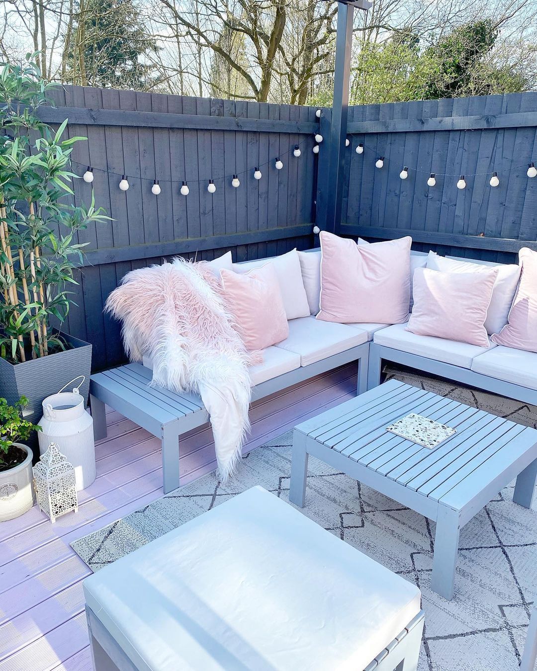 Cleaning Patio Cushions with Mildew: A Comprehensive Guide
