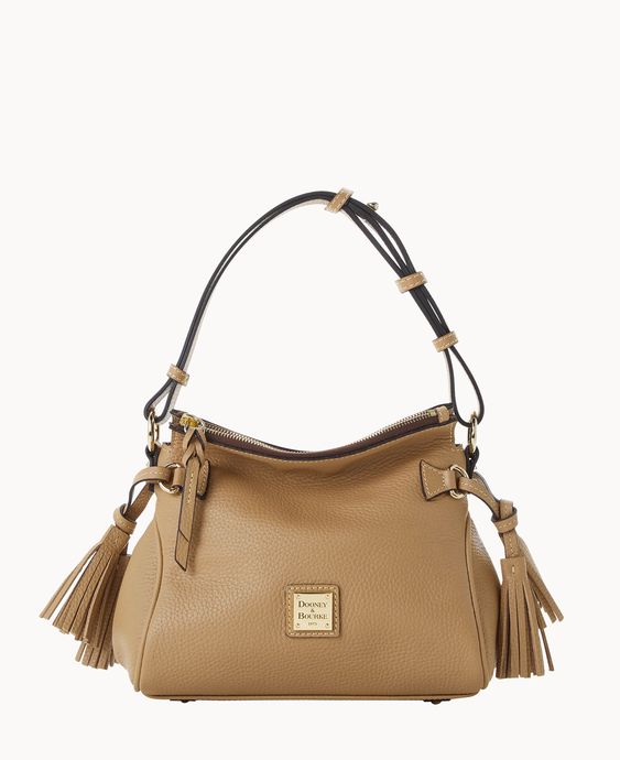 The Art of Presentation: Mastering Shoulder Bag Gift Wrapping