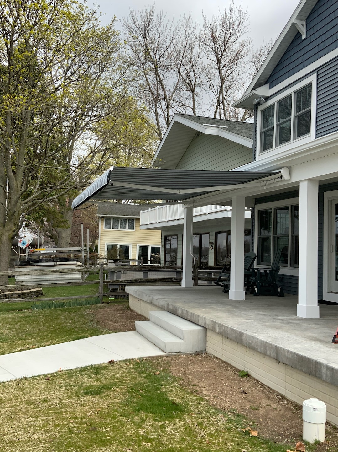 Marygrove Awnings vs. Sunsetter: A Comprehensive Comparison