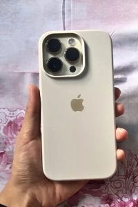 Is silicon good as a phone case?