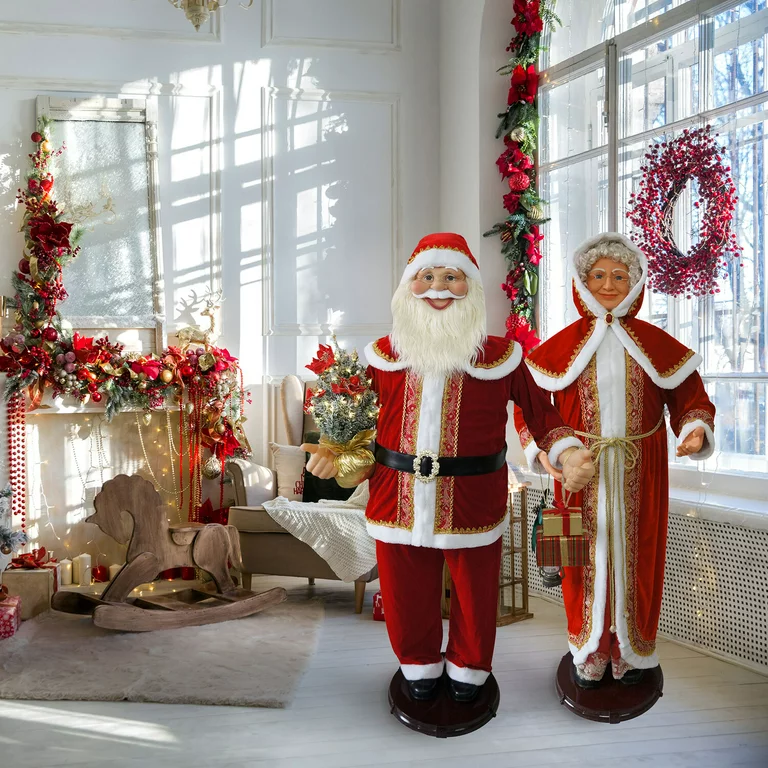 Statement-Making Life-Size Christmas Decorations