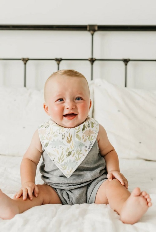 Are silicone or cloth bibs better?