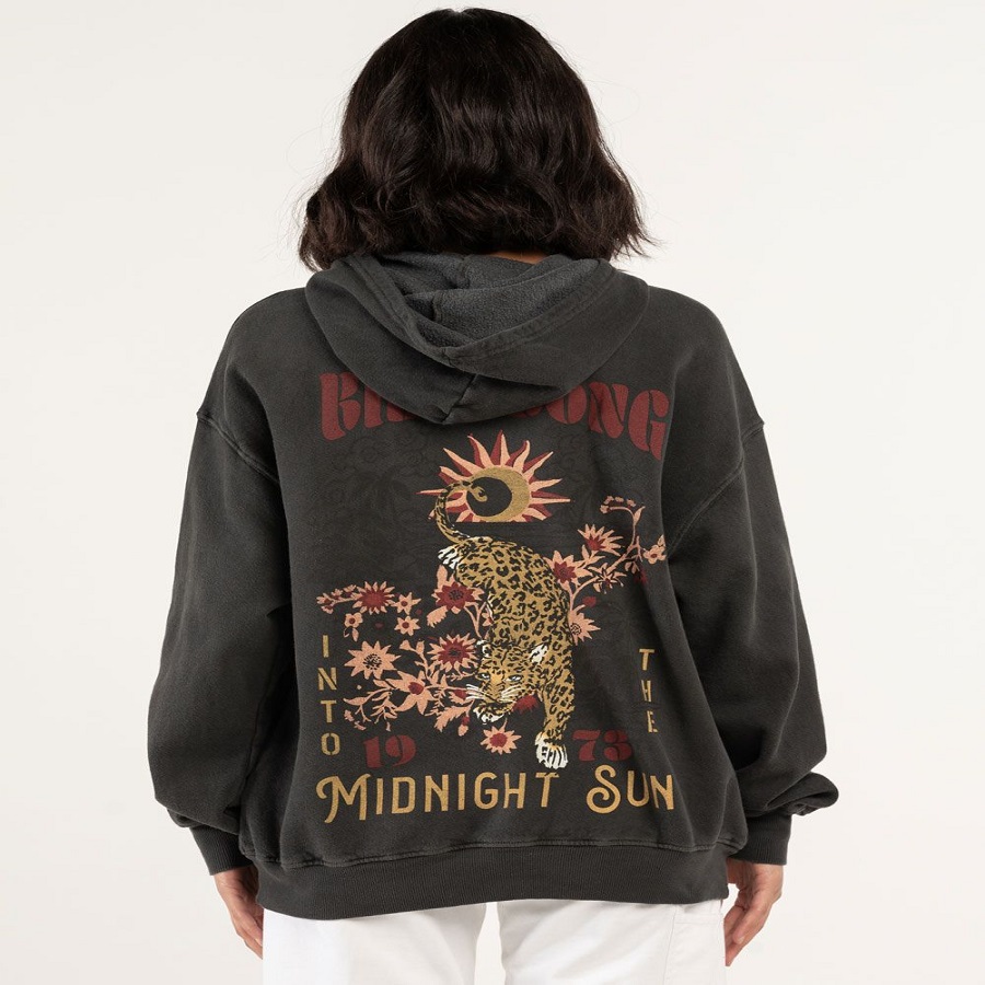 Tillys Hoodies: Fresh Styles for 2024