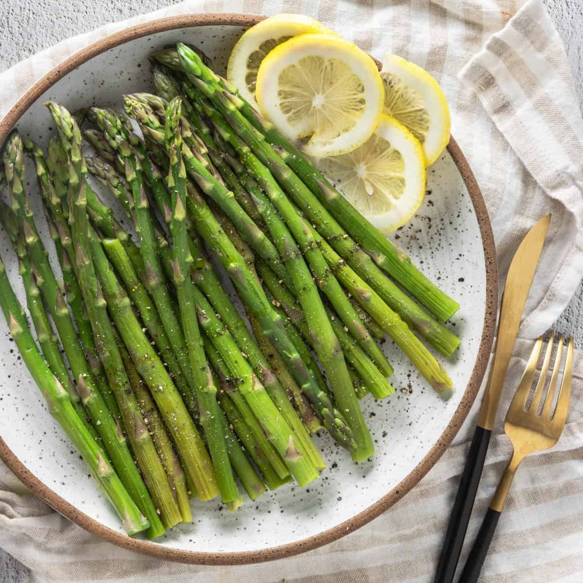How Long to Cook Asparagus in the Microwave?