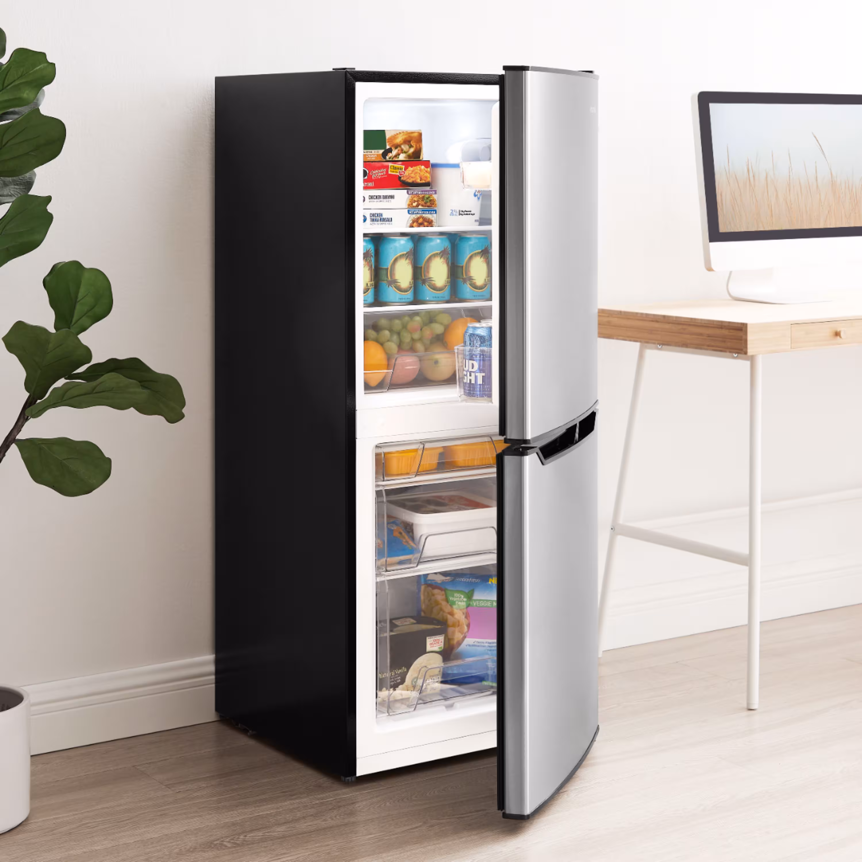 Choosing the Perfect Mini Fridge with Freezer for Your Space