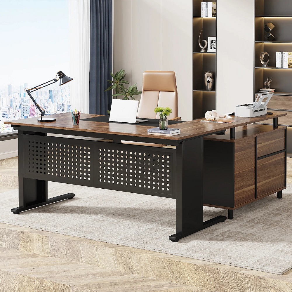 Maximizing Your Office Space: Smart Desk Office Layouts